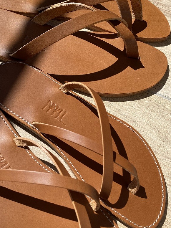 Tongs Cuir en duo La Lou et La Noa de la Collection CHOUCHOU
